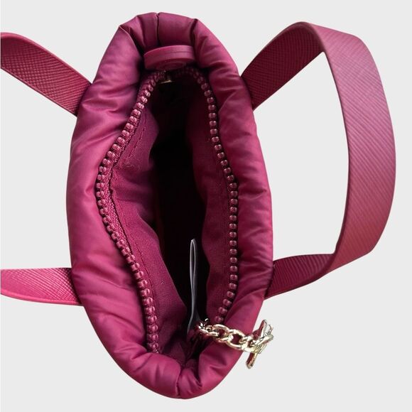 Rare Beauty Mini Puffy Traveler Tote Keychain Rich Berry - Picture 2 of 7